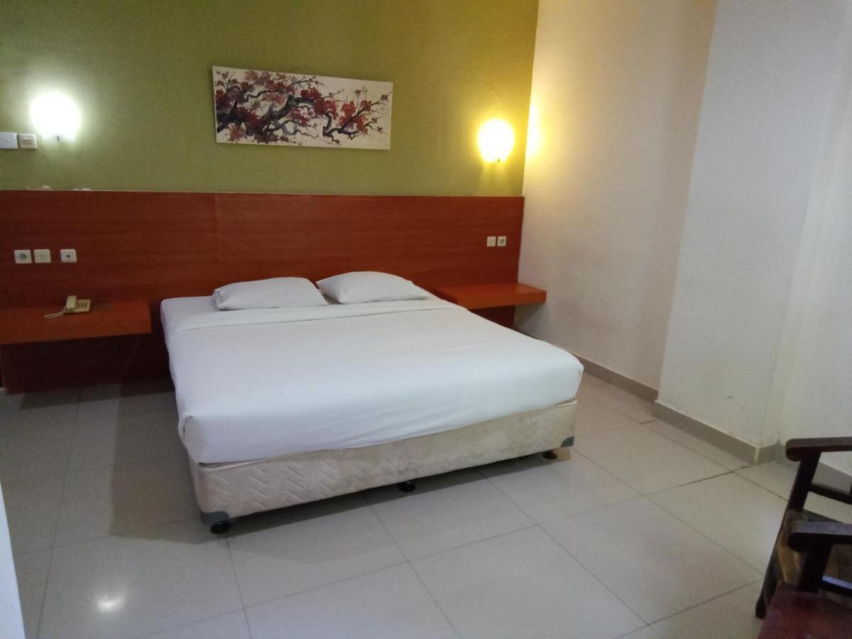 Hotel Puri Dibia Kuta Кута Екстер'єр фото
