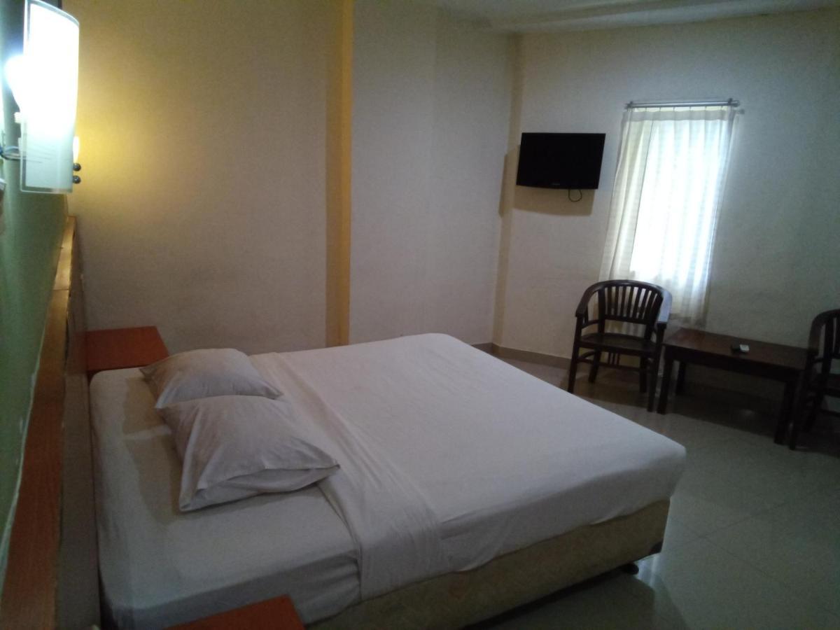 Hotel Puri Dibia Kuta Кута Екстер'єр фото