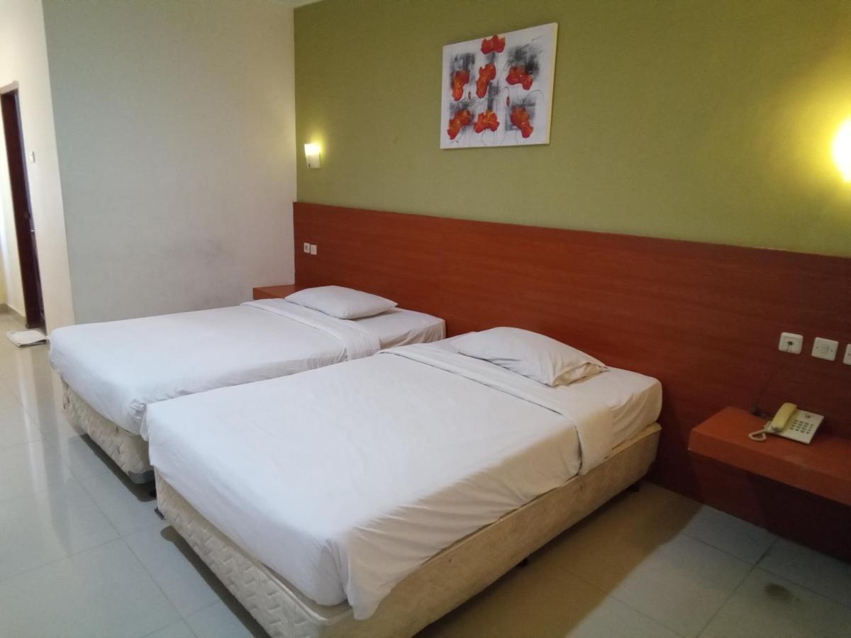 Hotel Puri Dibia Kuta Кута Екстер'єр фото