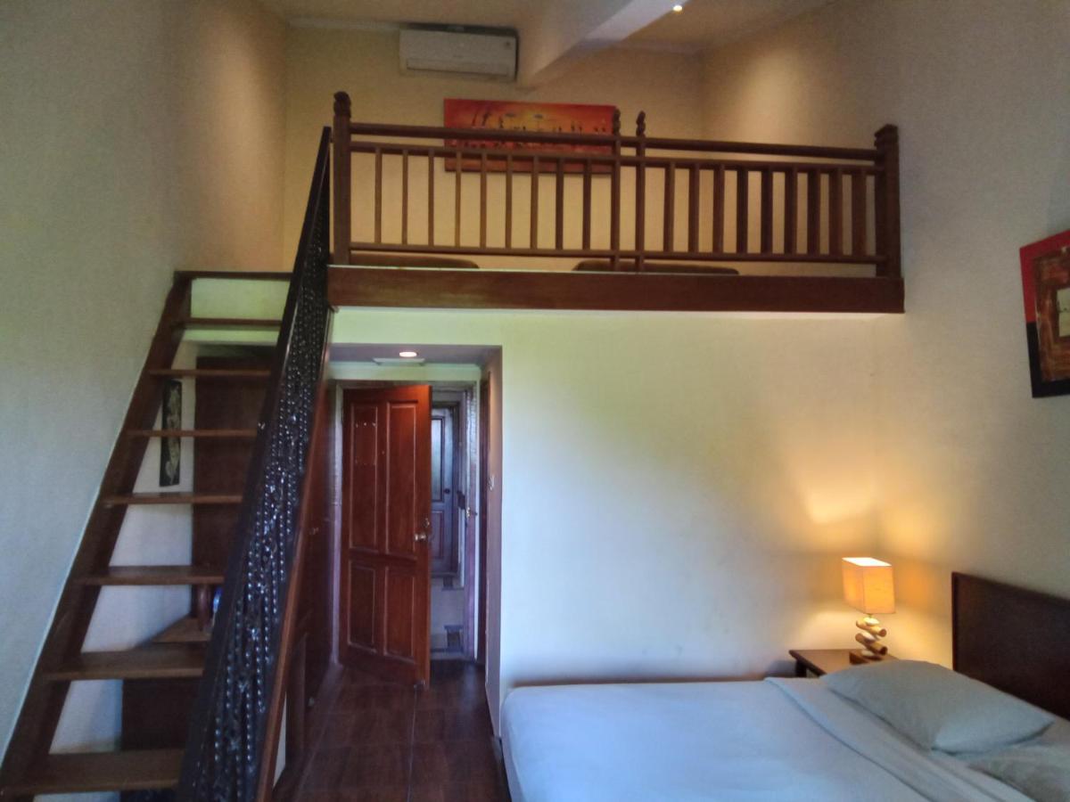 Hotel Puri Dibia Kuta Кута Екстер'єр фото