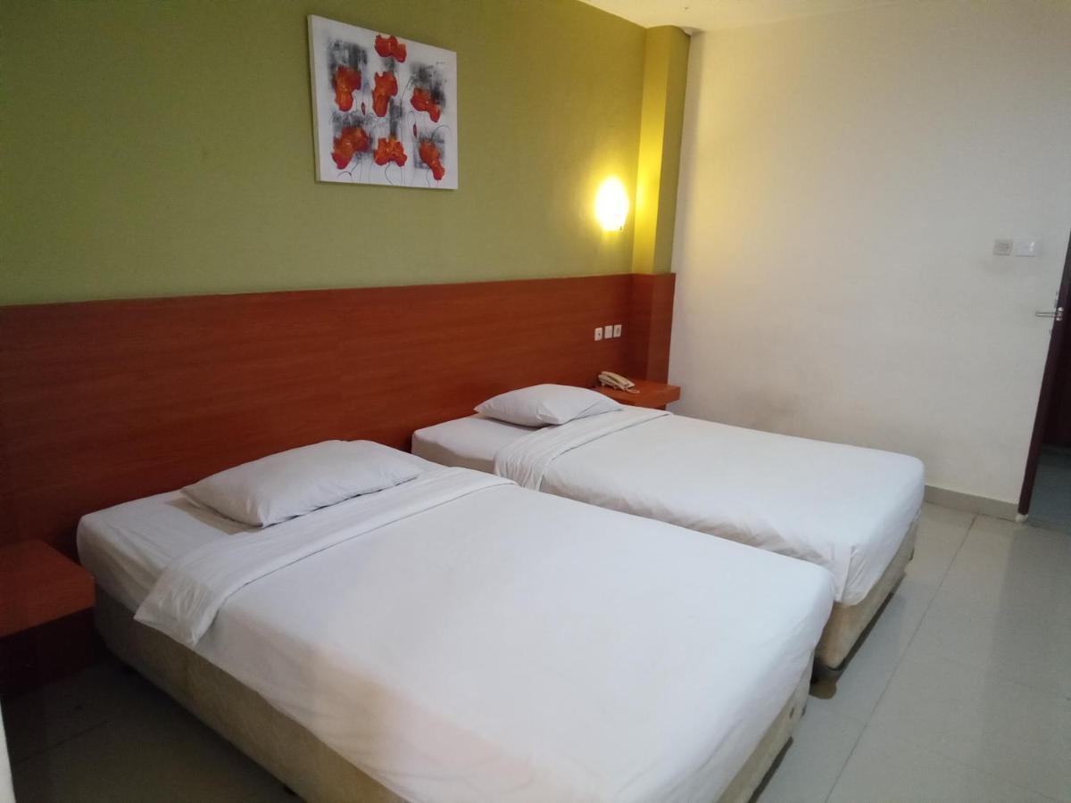 Hotel Puri Dibia Kuta Кута Екстер'єр фото
