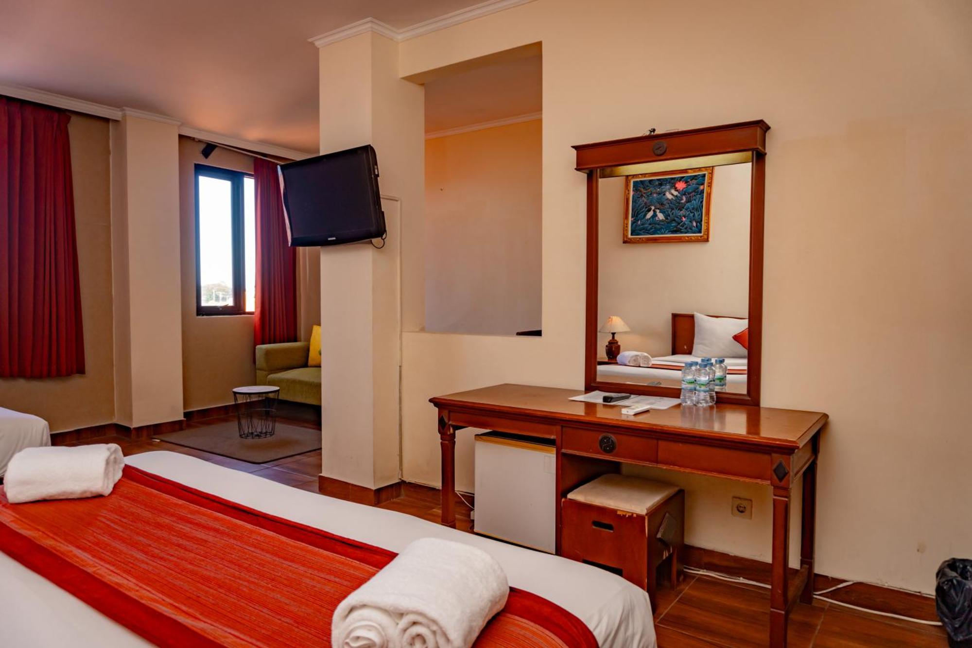 Hotel Puri Dibia Kuta Кута Екстер'єр фото