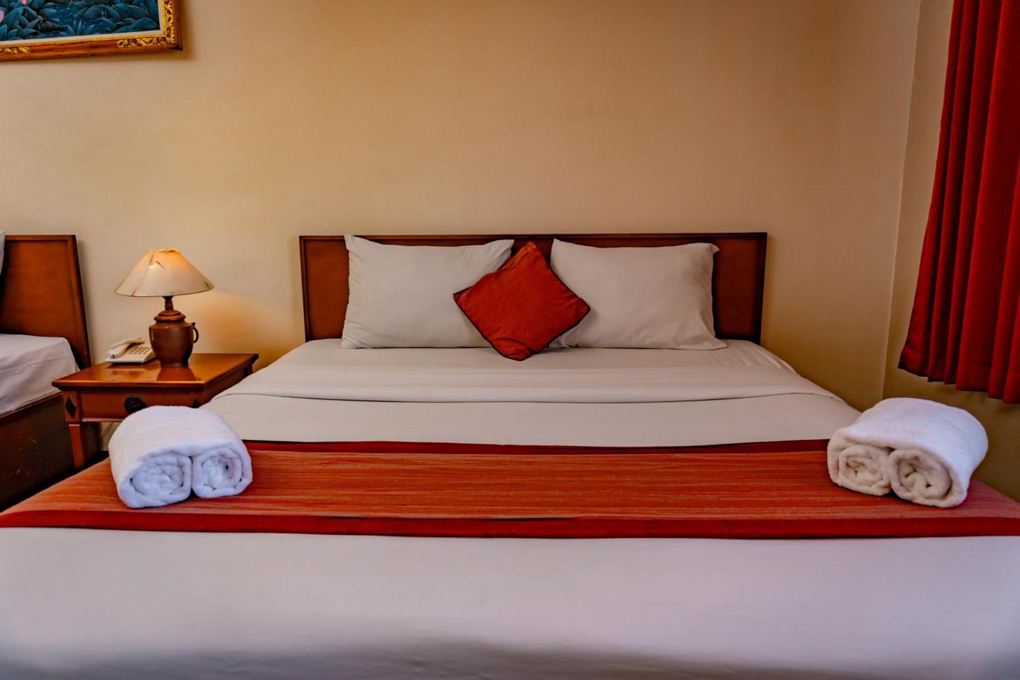 Hotel Puri Dibia Kuta Кута Екстер'єр фото